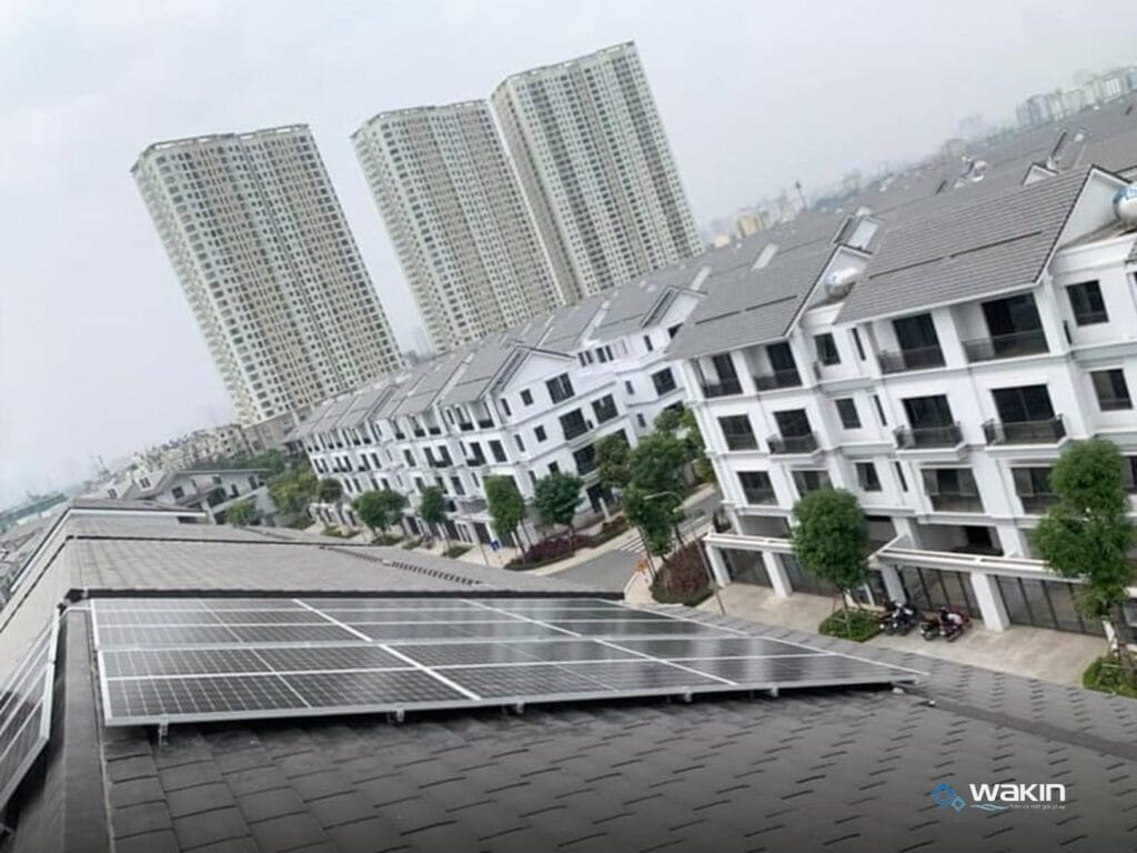 Mái pin điện mặt trời tại khu biệt thự Gamuda do Wakin thi công